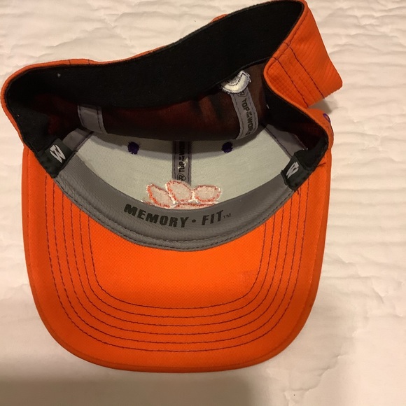 New Clemson Tigers Memory Fit Hats - Picture 6 of 8